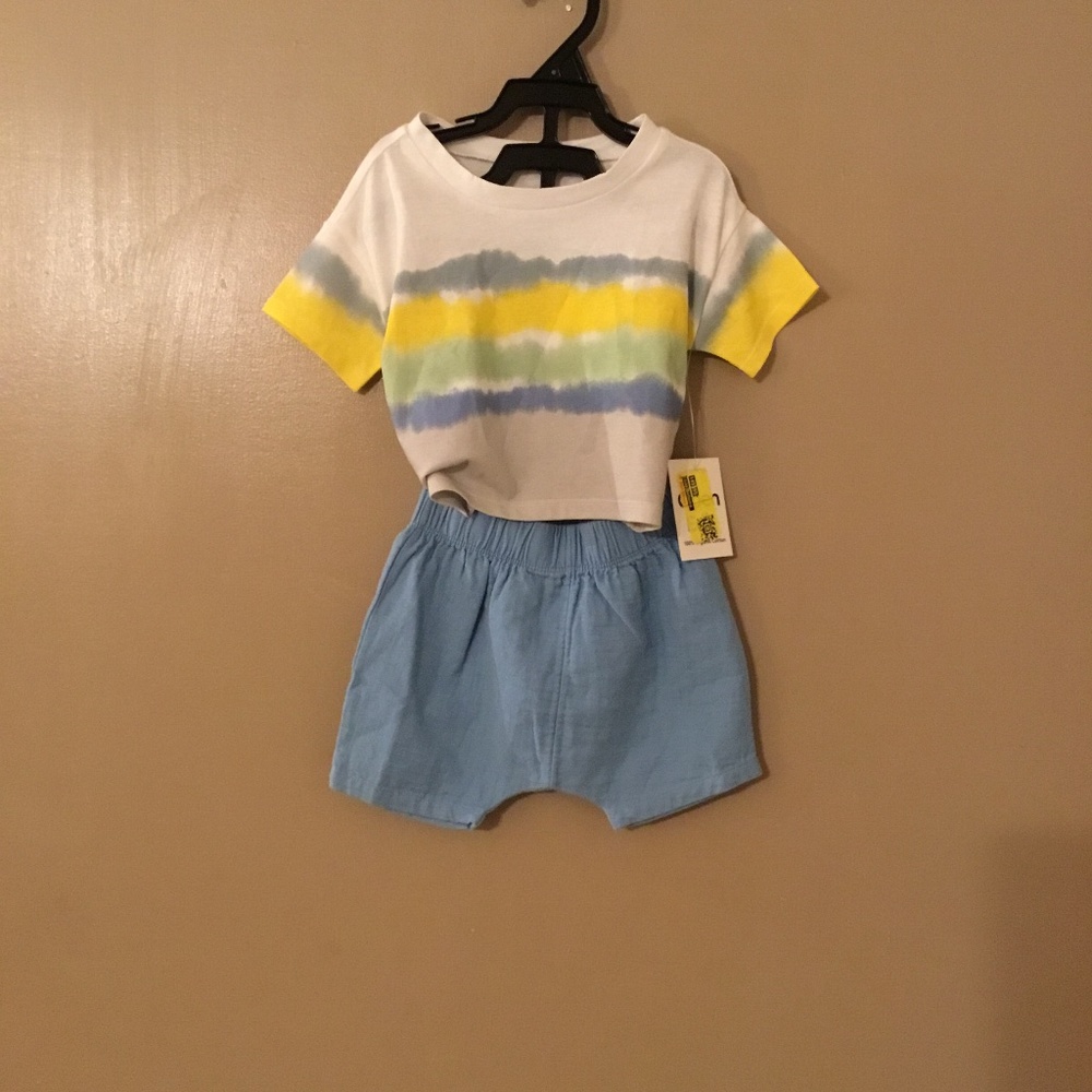 New boys short set size of months